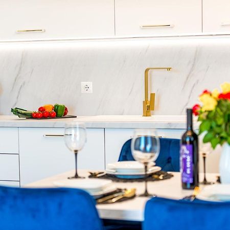 Bluesky Deluxe Apartment Free Parking Дубровник Екстериор снимка