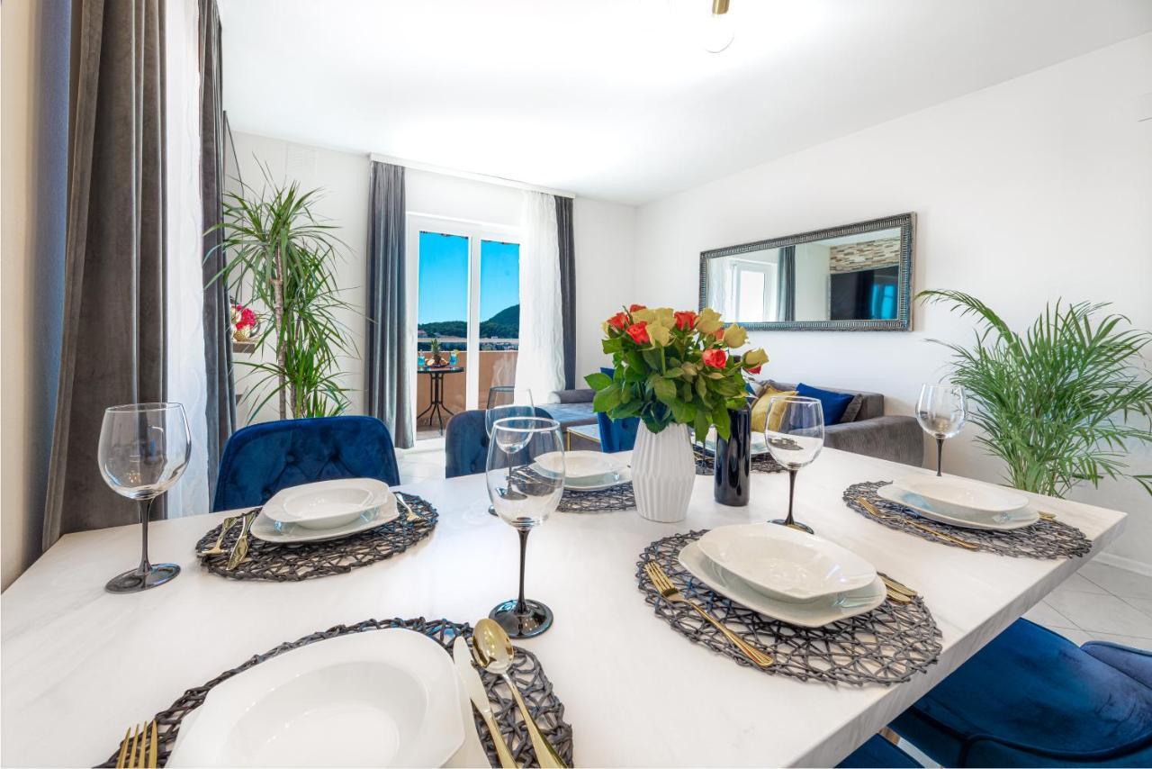 Bluesky Deluxe Apartment Free Parking Дубровник Екстериор снимка