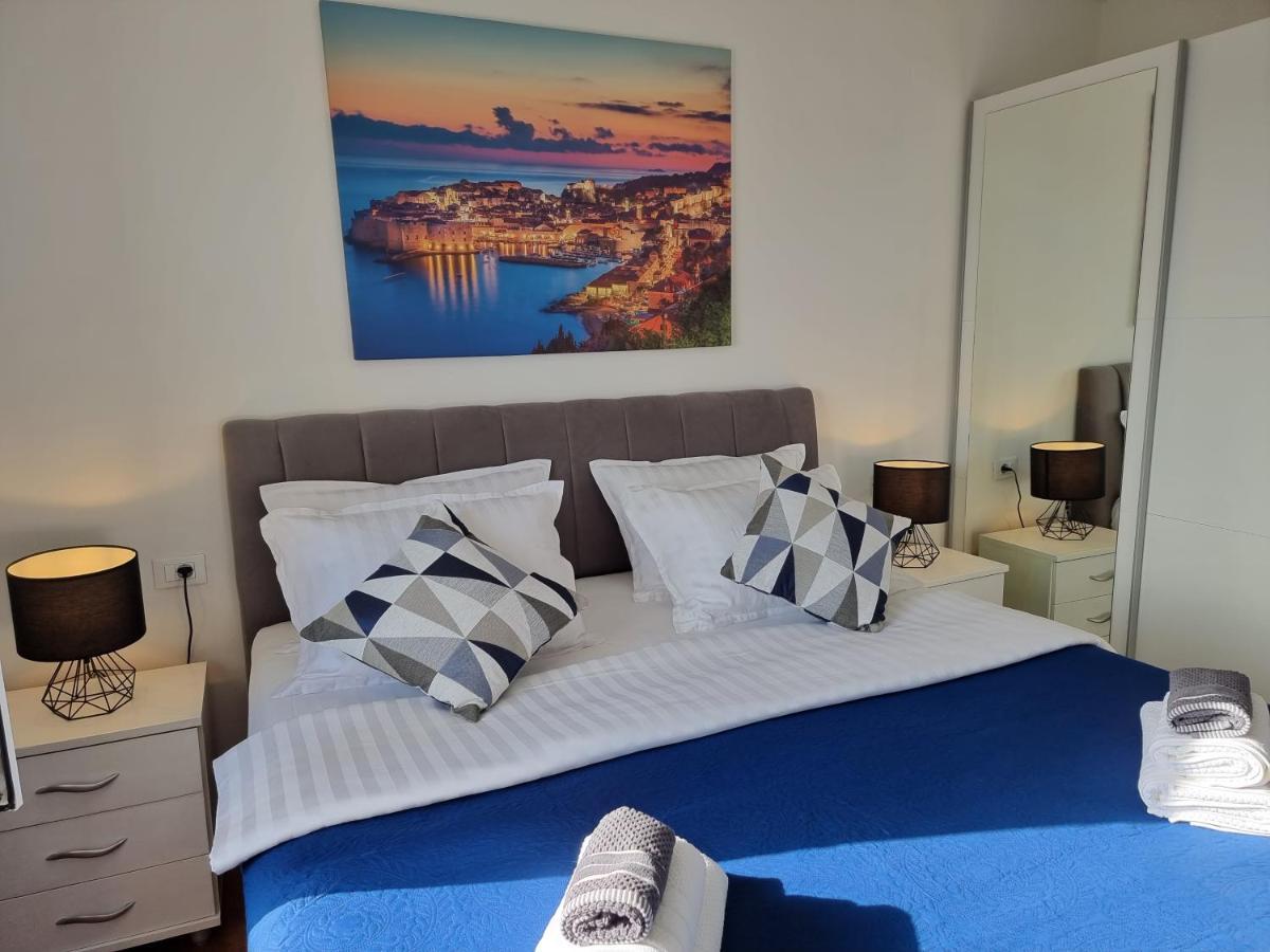 Bluesky Deluxe Apartment Free Parking Дубровник Екстериор снимка