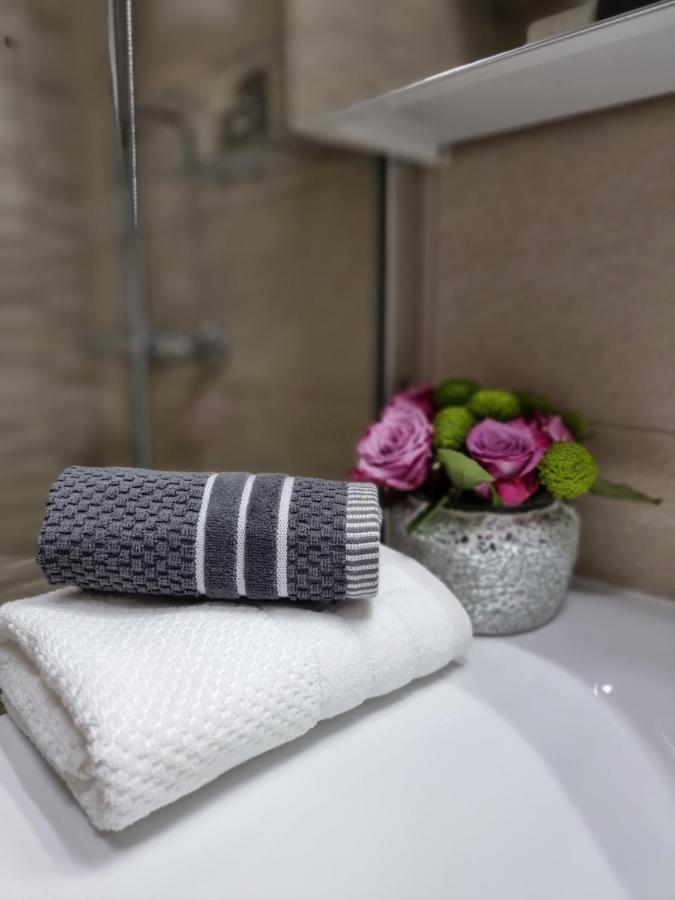 Bluesky Deluxe Apartment Free Parking Дубровник Екстериор снимка