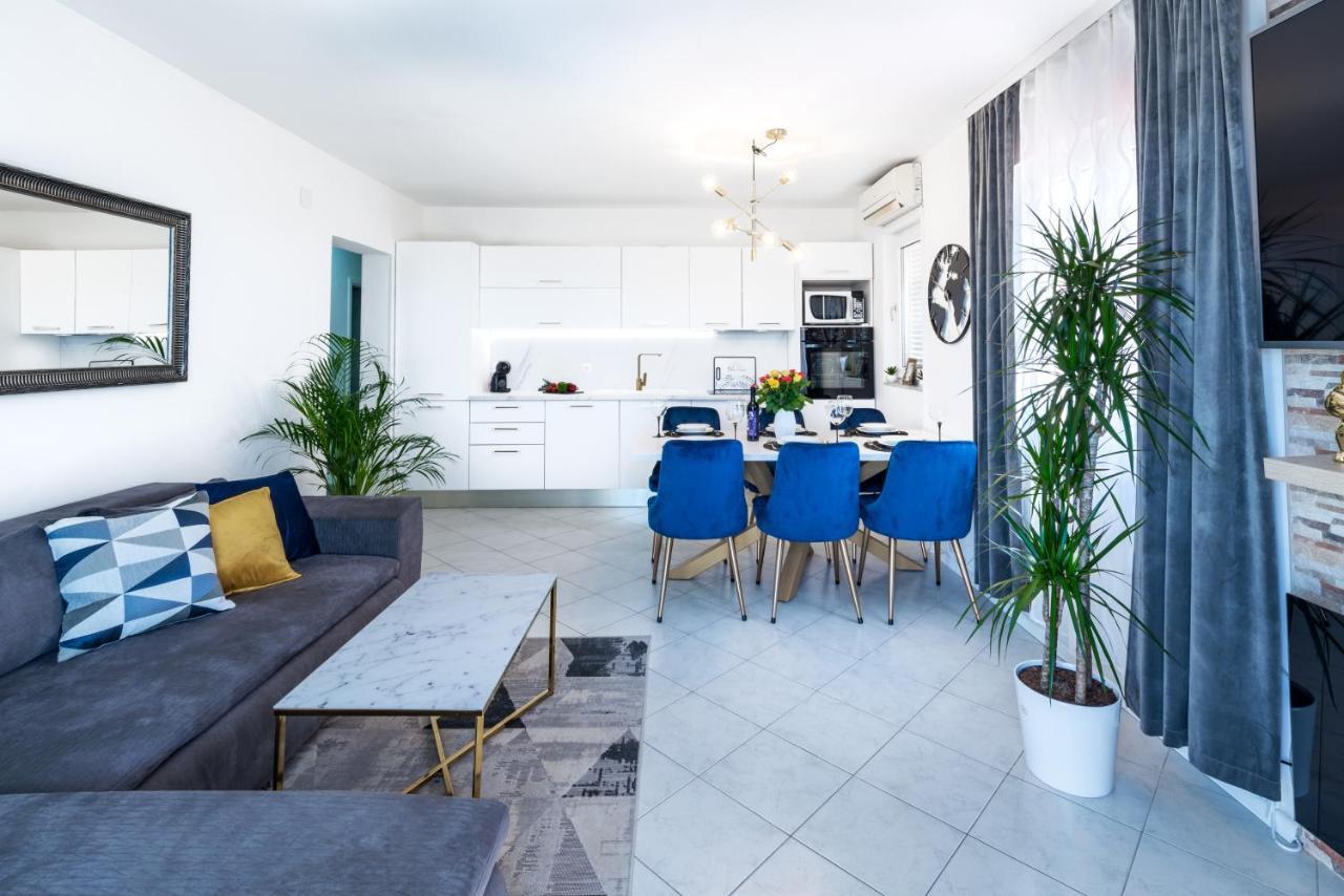 Bluesky Deluxe Apartment Free Parking Дубровник Екстериор снимка